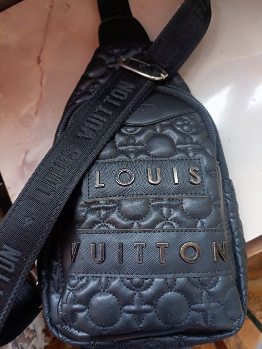 Сумка - рюкзак - отличный вариант для спорта и повседневной деятельнос