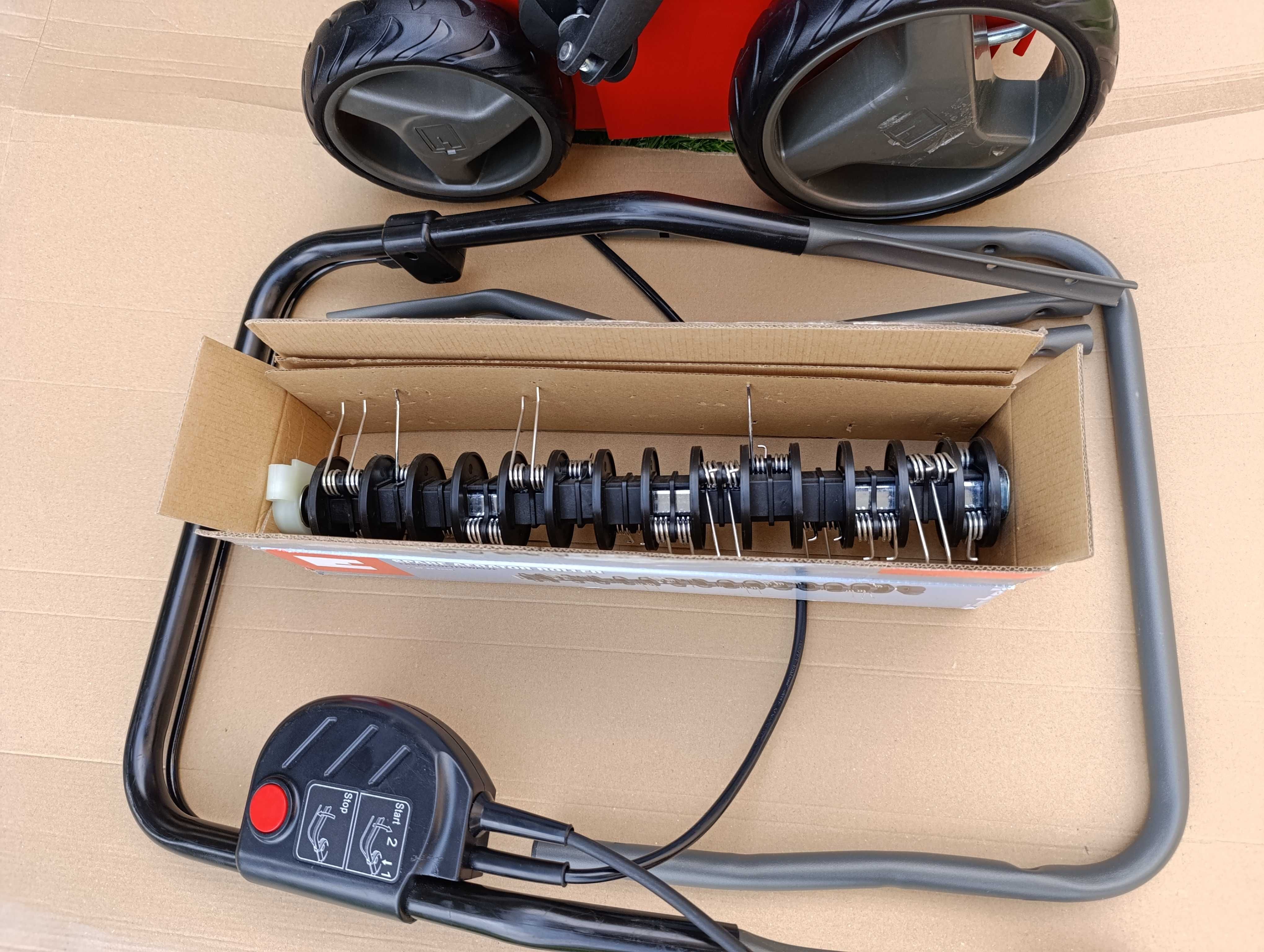 Wertykulator aerator elektryczny Einhell GE-SA 1640 - 1600W 40cm kosz