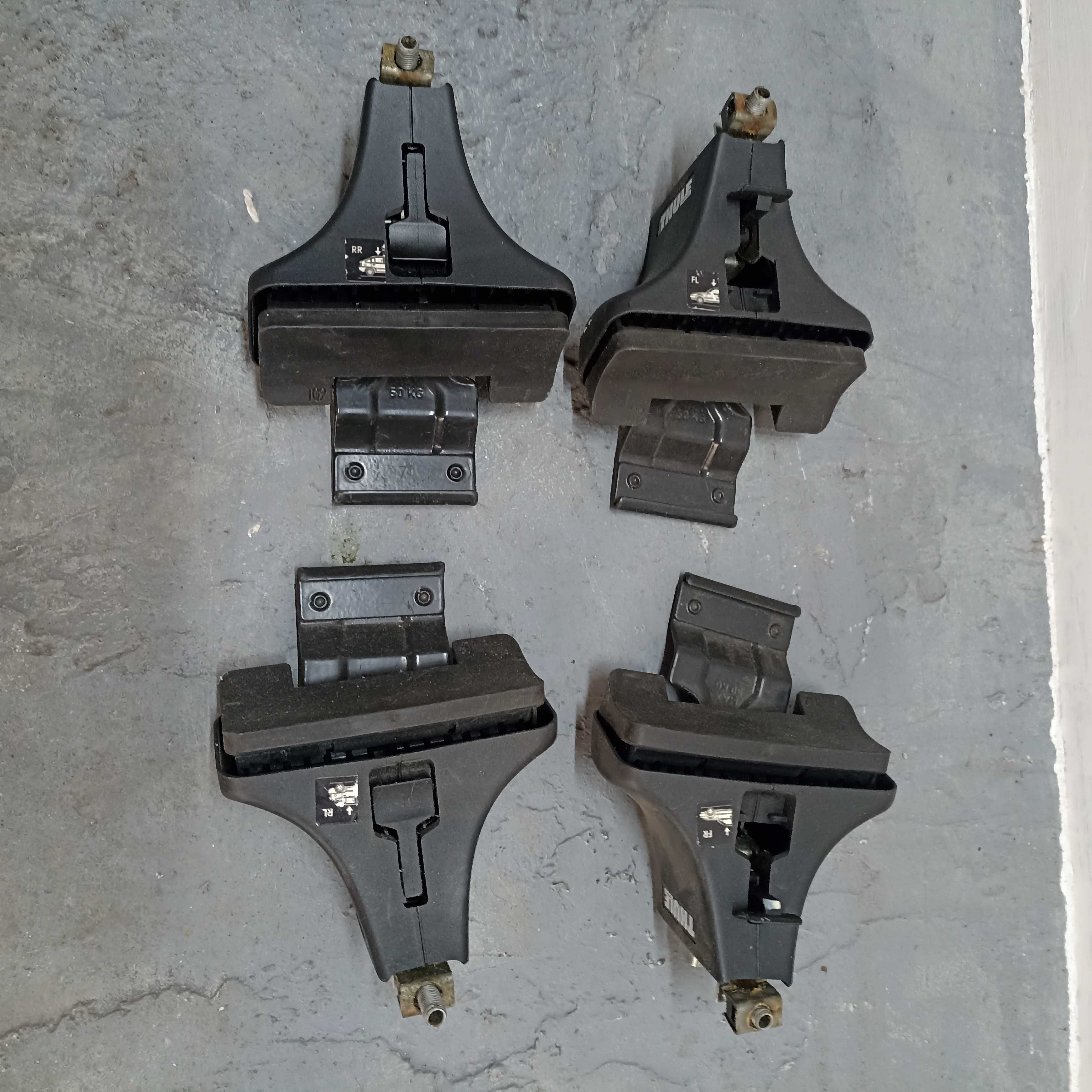 Stopy Thule kit adapter do bagażnika do belek