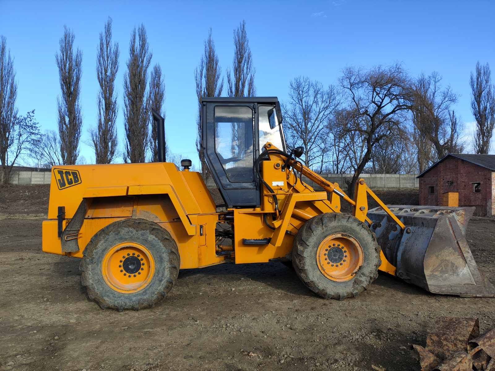 JCB 425 фронтальний навантажувач perkins 6