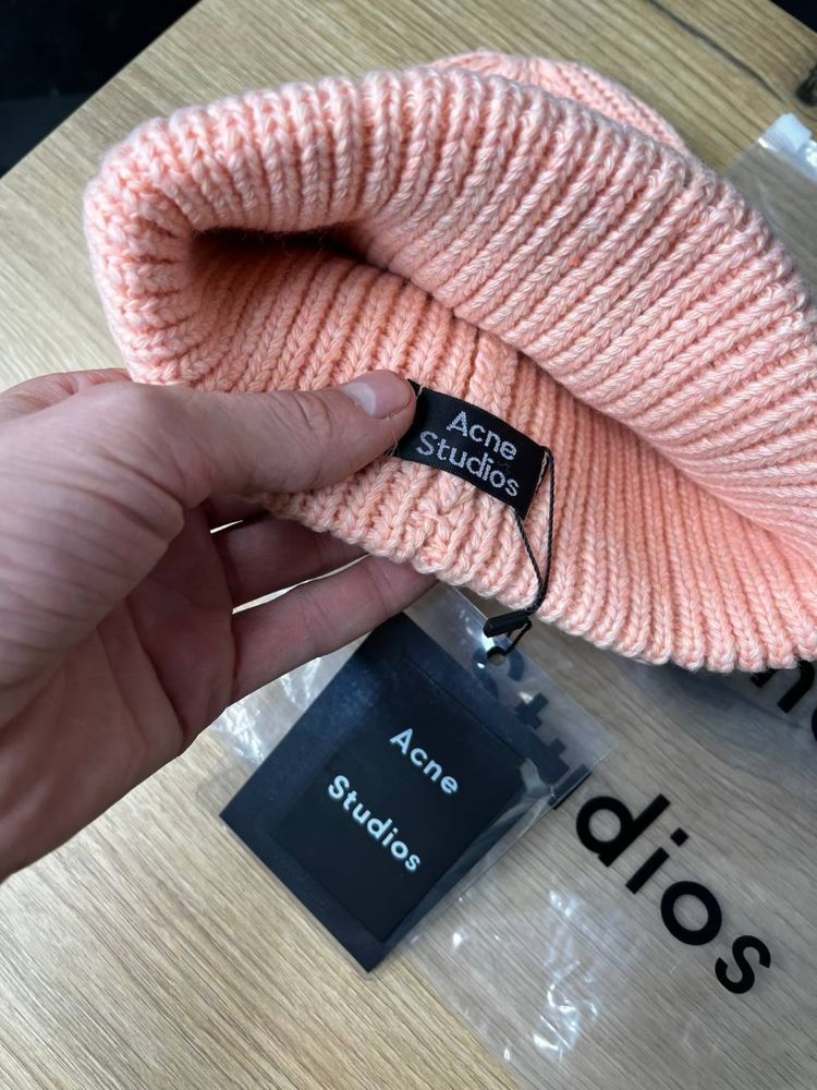 Шапка Acne Studios