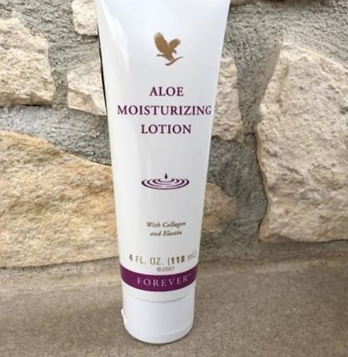 Aloe Moisturizing Lotion Forever świetny do masażu.