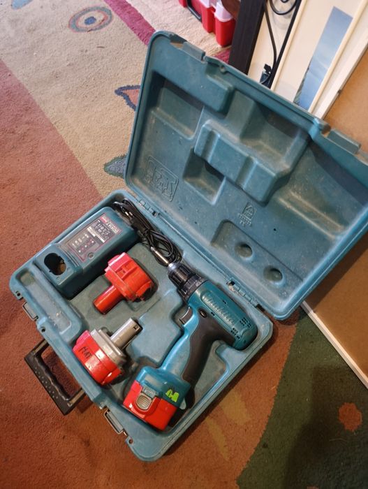 Makita 12v zestaw 3 baterie ładowarka