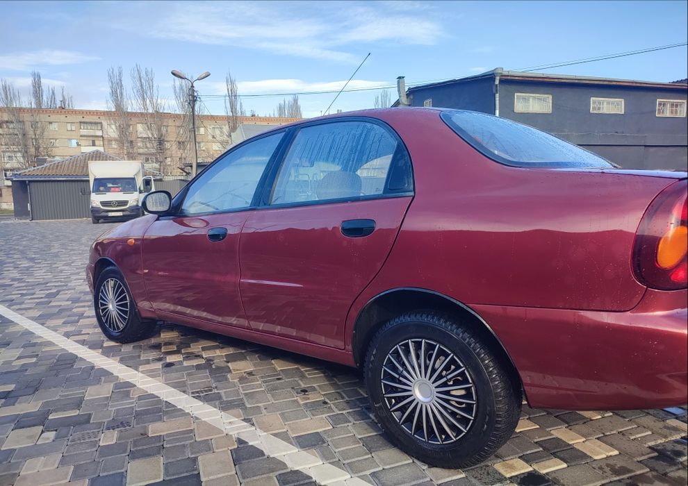 Продам Ланос SE комплектации.