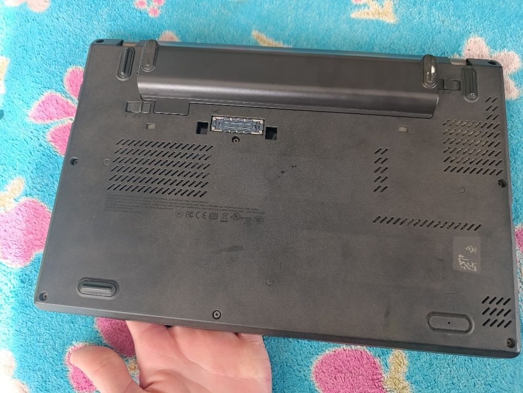 Продам ноутбук Lenovo Intel Core i5-4300U CPU  2.50GHz 8/520гб

2.50
