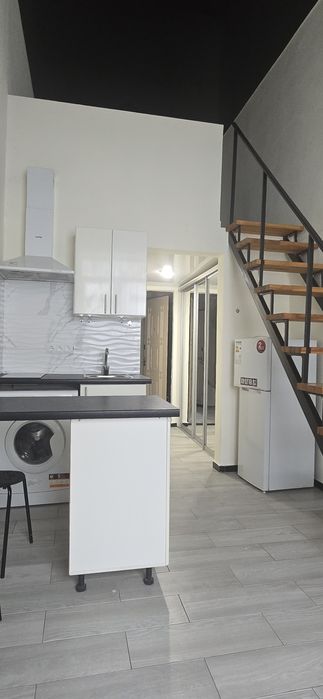 Здам простору 2-рівневу квартиру, вул. Бориспільська
