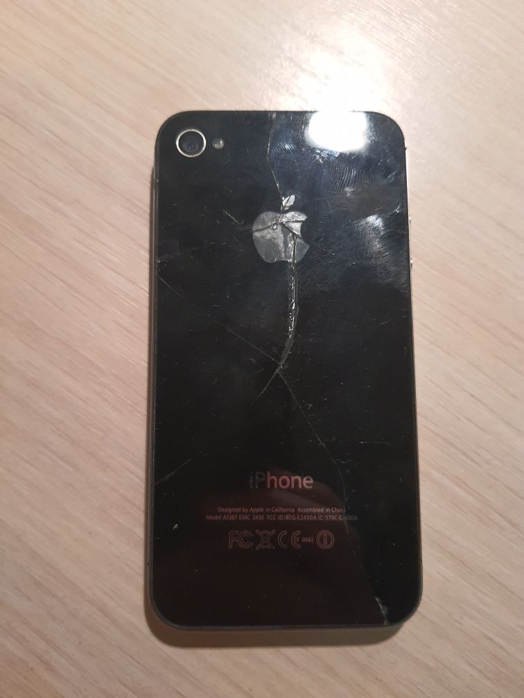 iPhone 4s, Блокировка айклауда
