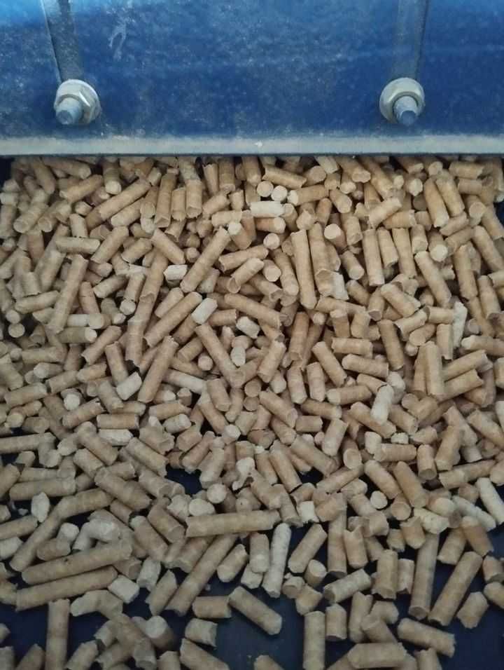 Pellet Sosnowy, worek 15kg, paleta 1050kg, wysokie wyniki badania
