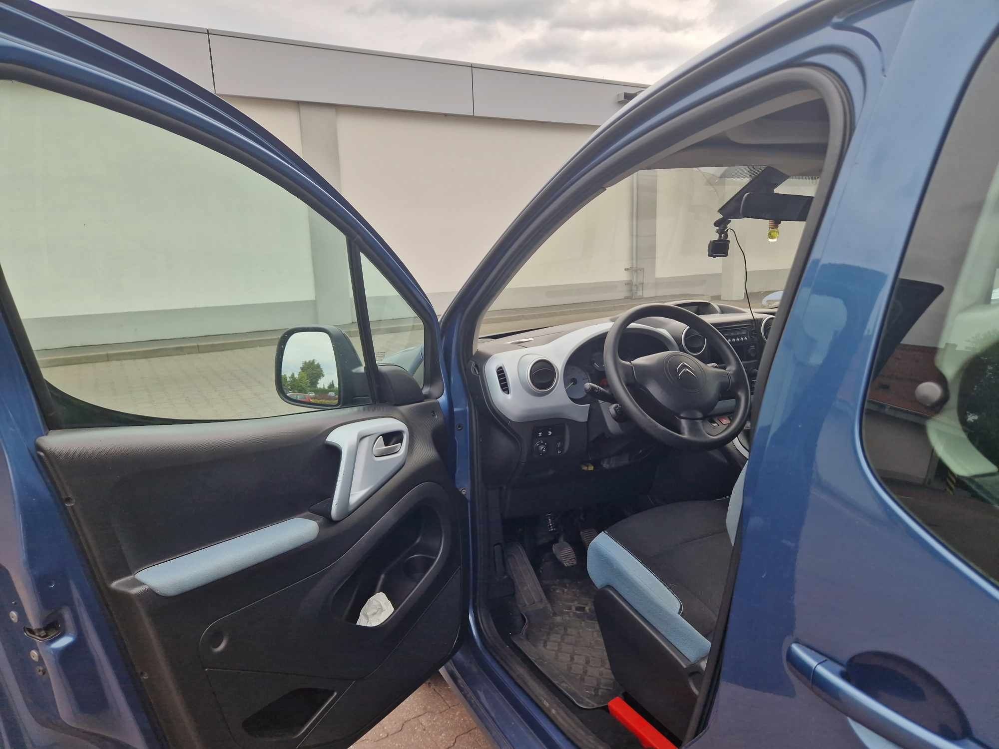 Citroen Berlingo Multispace 1.6 HDI 115KM | Hak, Klima, LED, Zadbany