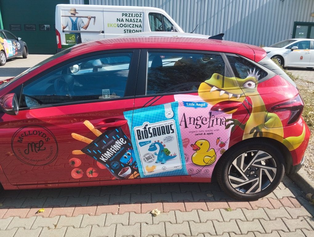 Reklama na samochód, oklejanie busów, witryn, montaż, cała Polska