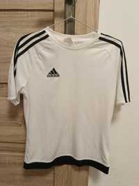 Biała koszulka marki Adidas