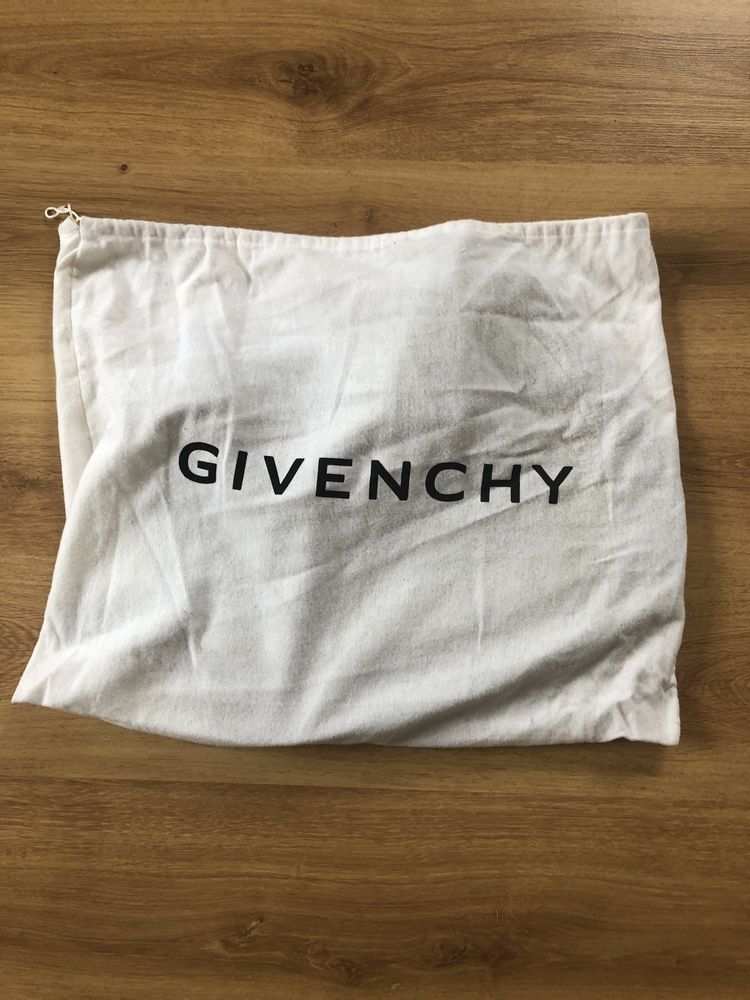 Сумка Givenchy