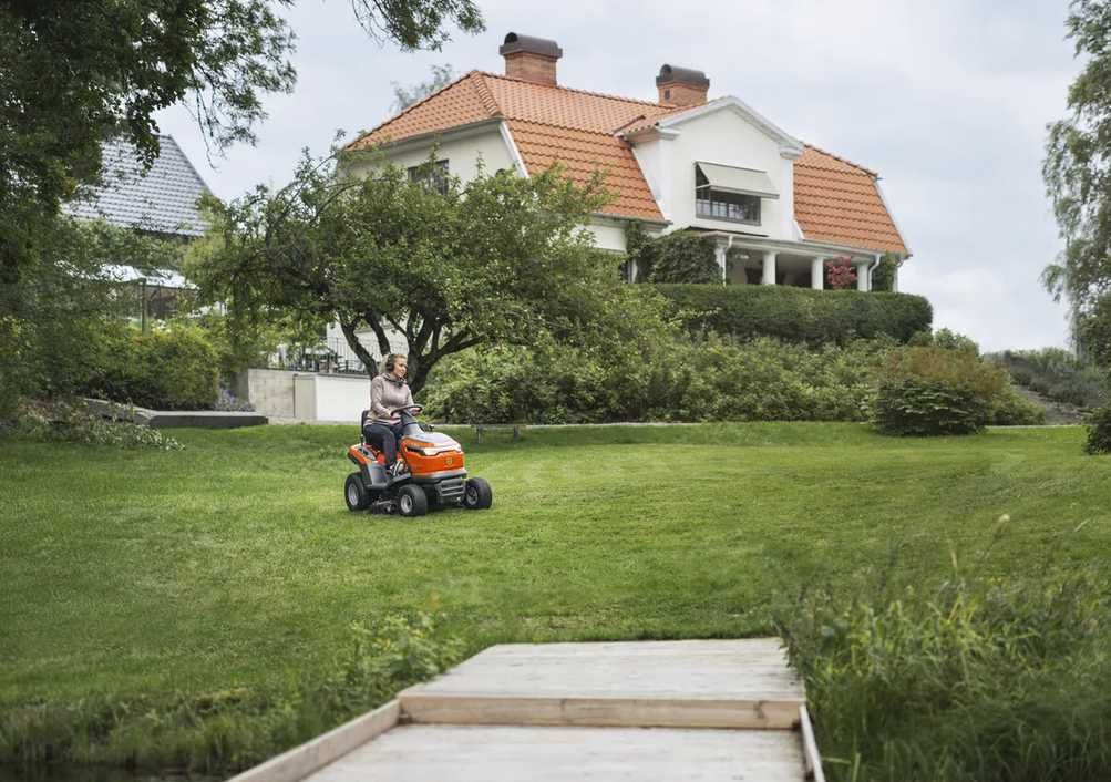 Traktorek Husqvarna TS112 boczny wyrzut