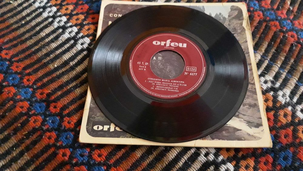 Conjunto Maria Albertina - O emigrante - EP-single - portes incluídos