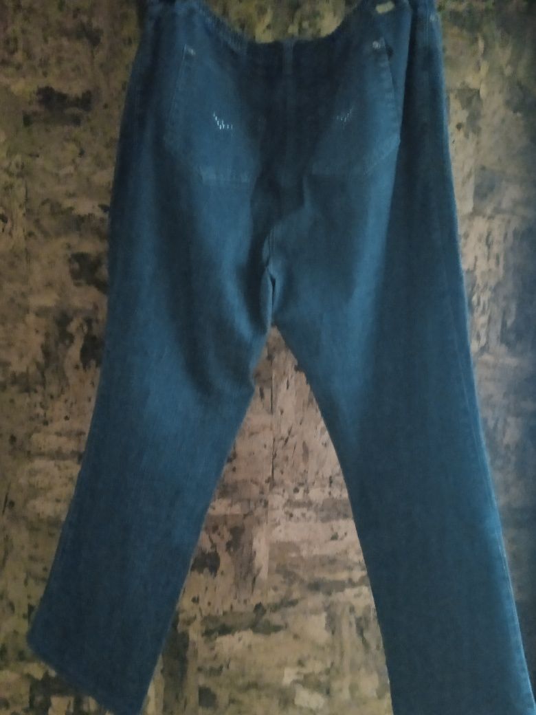 Spodnie damskie jeansy rozmiar 46, firmy Toni.
