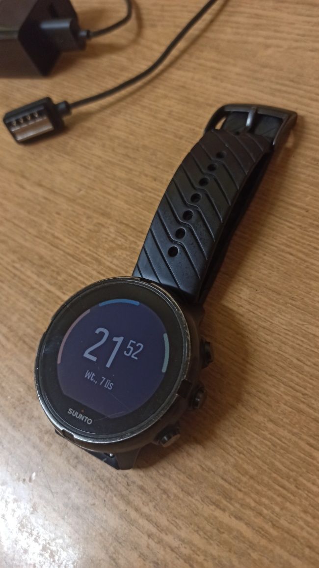 Suunto 9 Black zegarek do biegania 2 ładowarki