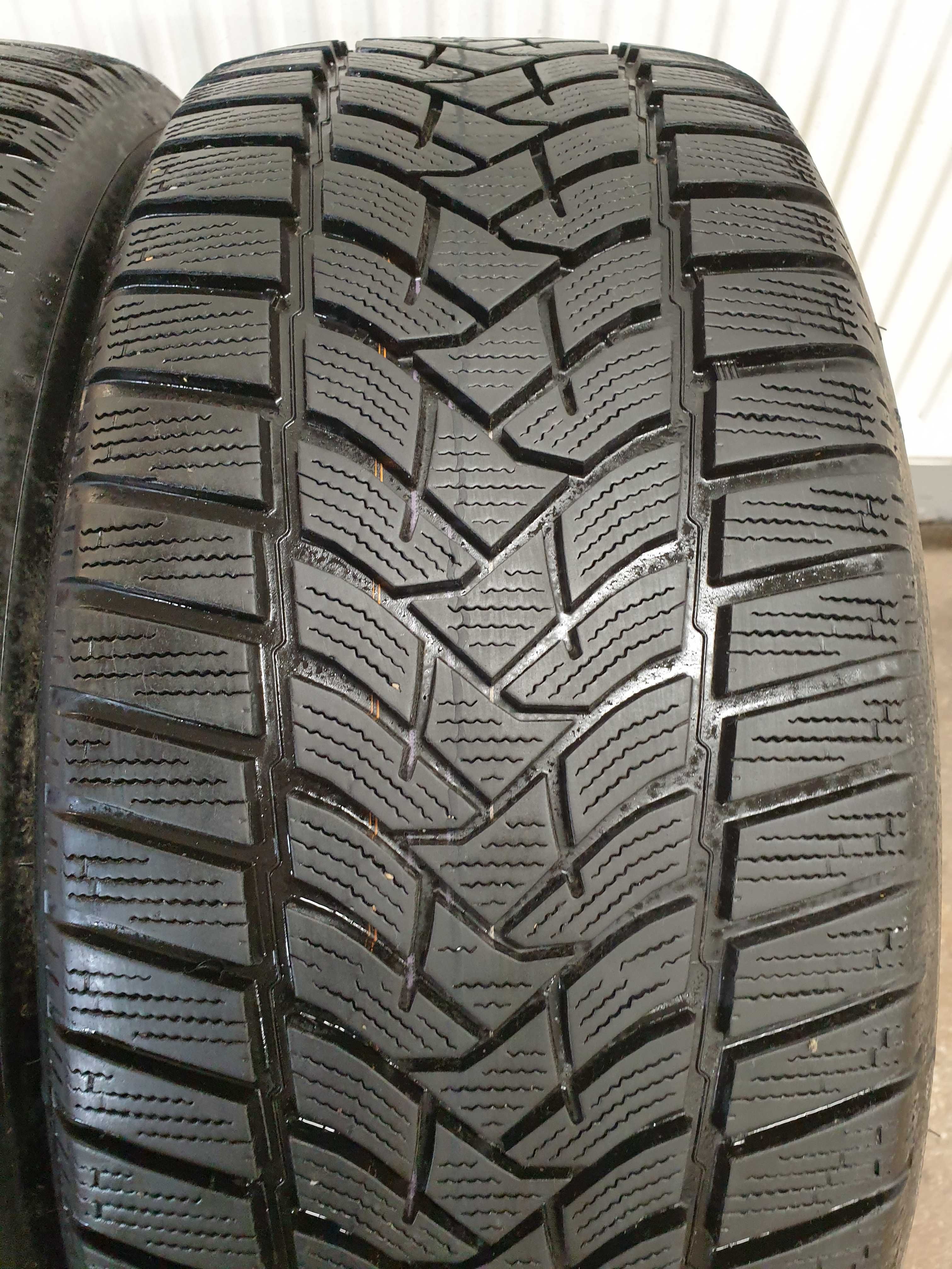 235/50 R18 2 sztuki Dunlop