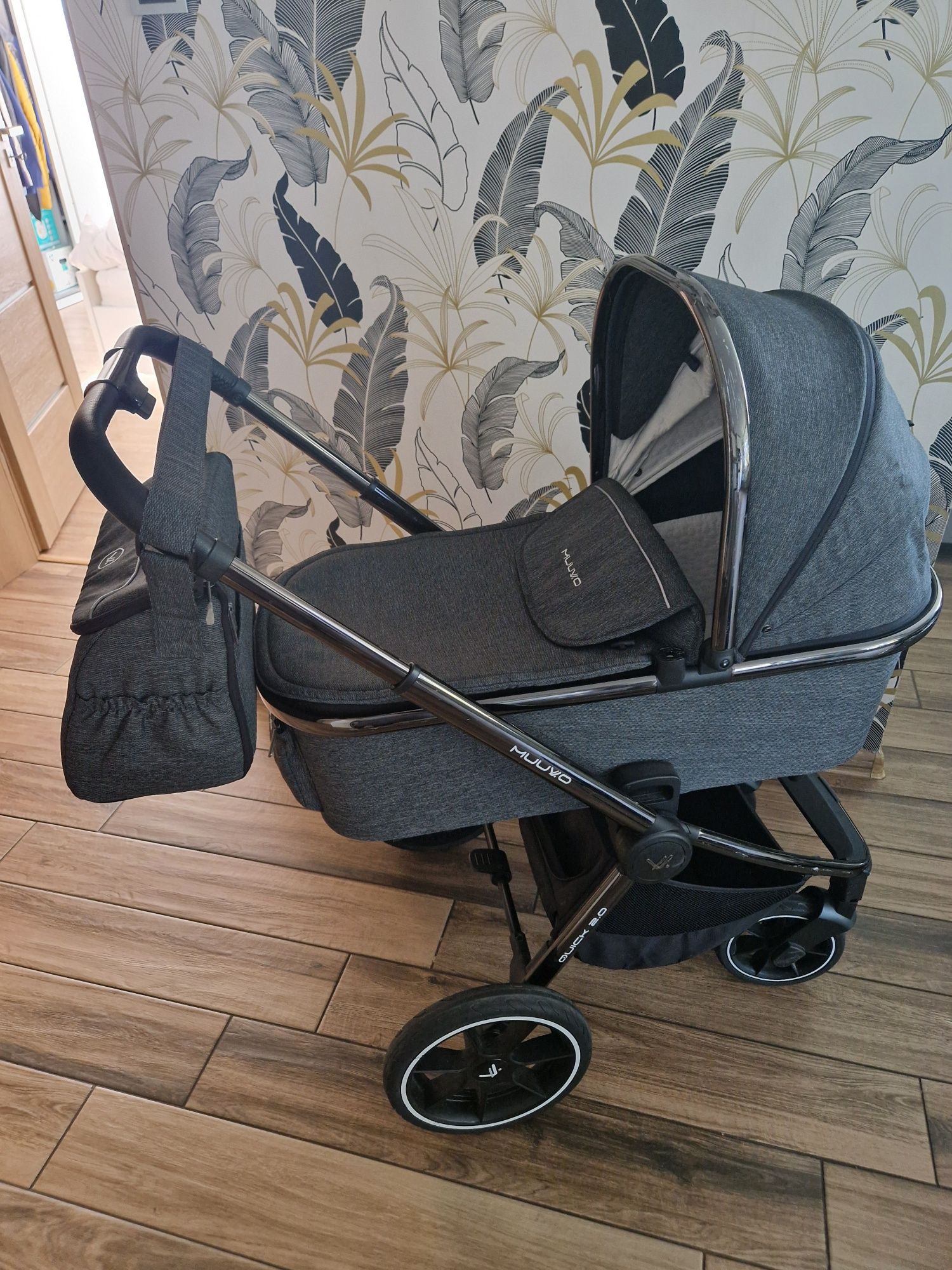 Wózek 2w1 Muuvo quick 2.0 z gondolą XXL Black chrome Anthracite