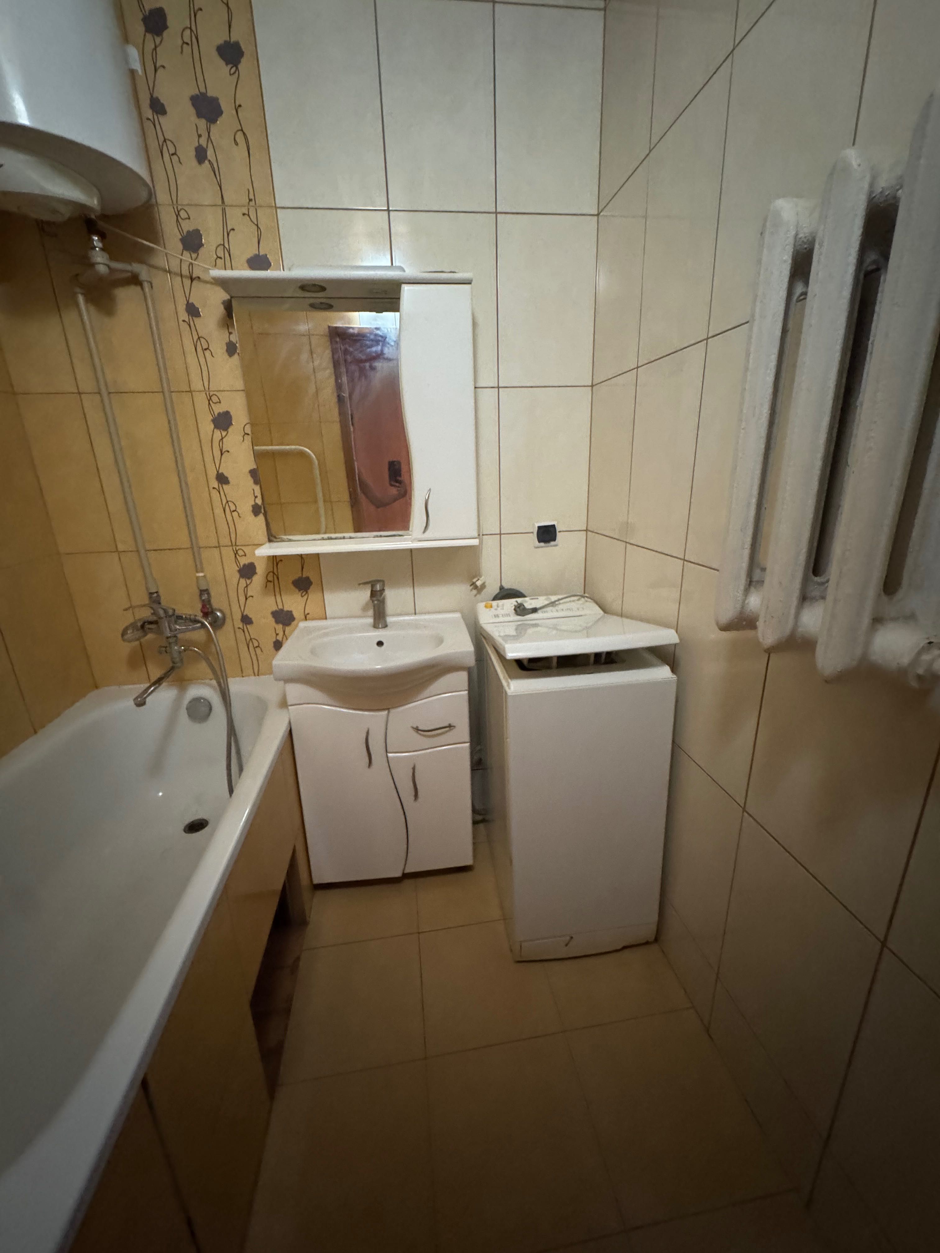 Простора квартира в цегляному будинку