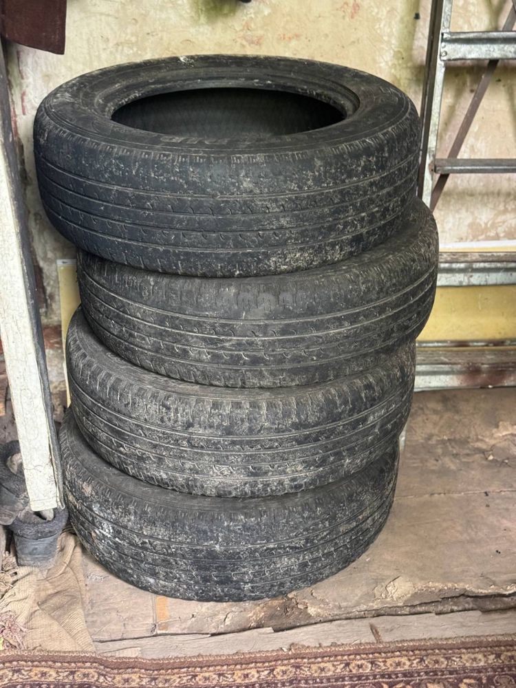 Літня резина R17 225/65