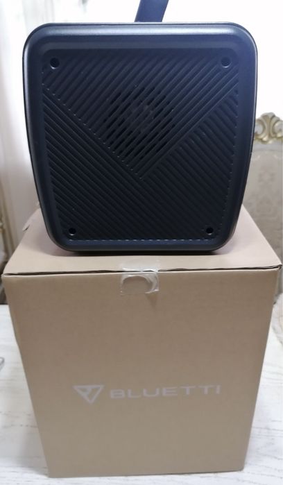 Нова Зарядна станція Bluetti EB70, 1000 Вт, 716 Вт * год