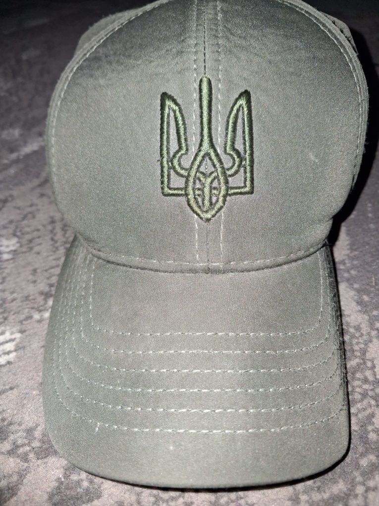 Продам новую  военую  кепку тёплую