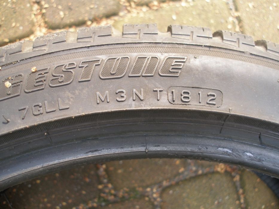 opona Bridgestone Blizzak LM25V 235 40 r18