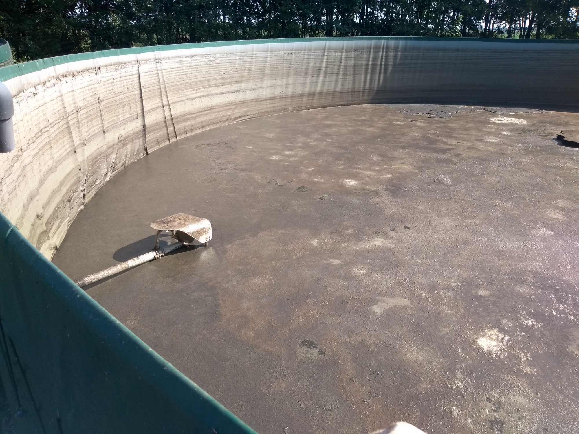 Mocny, sprawdzony prosty w użyciu preparat do gnojowicy AMU. Na 250 m3