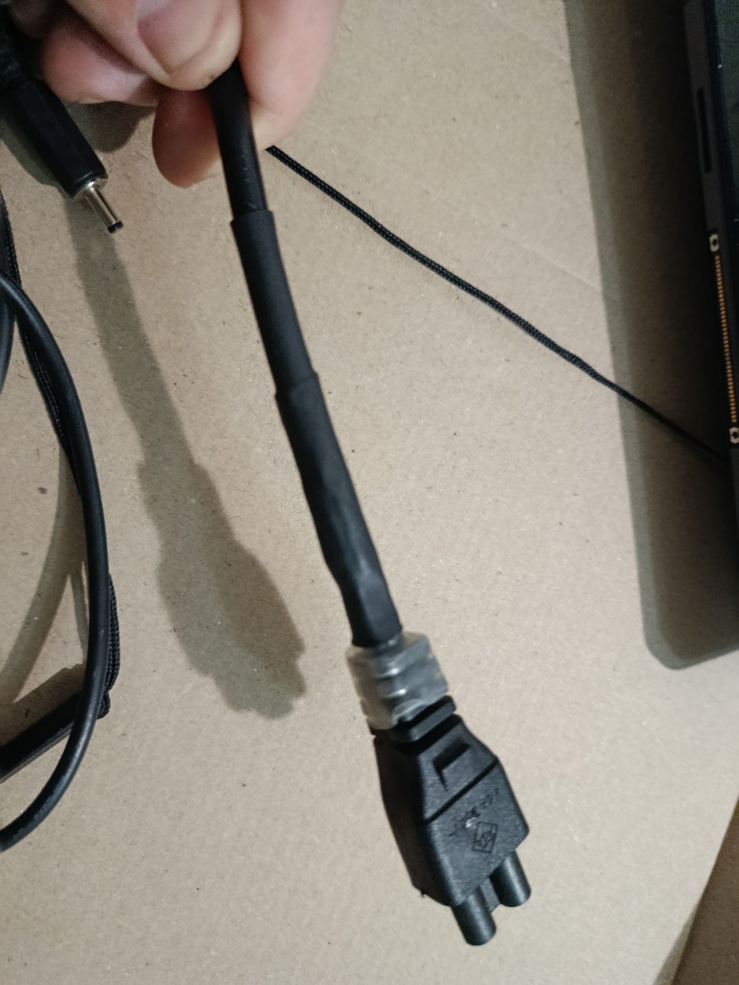 Fujitsu stylistic q704 та док станція
