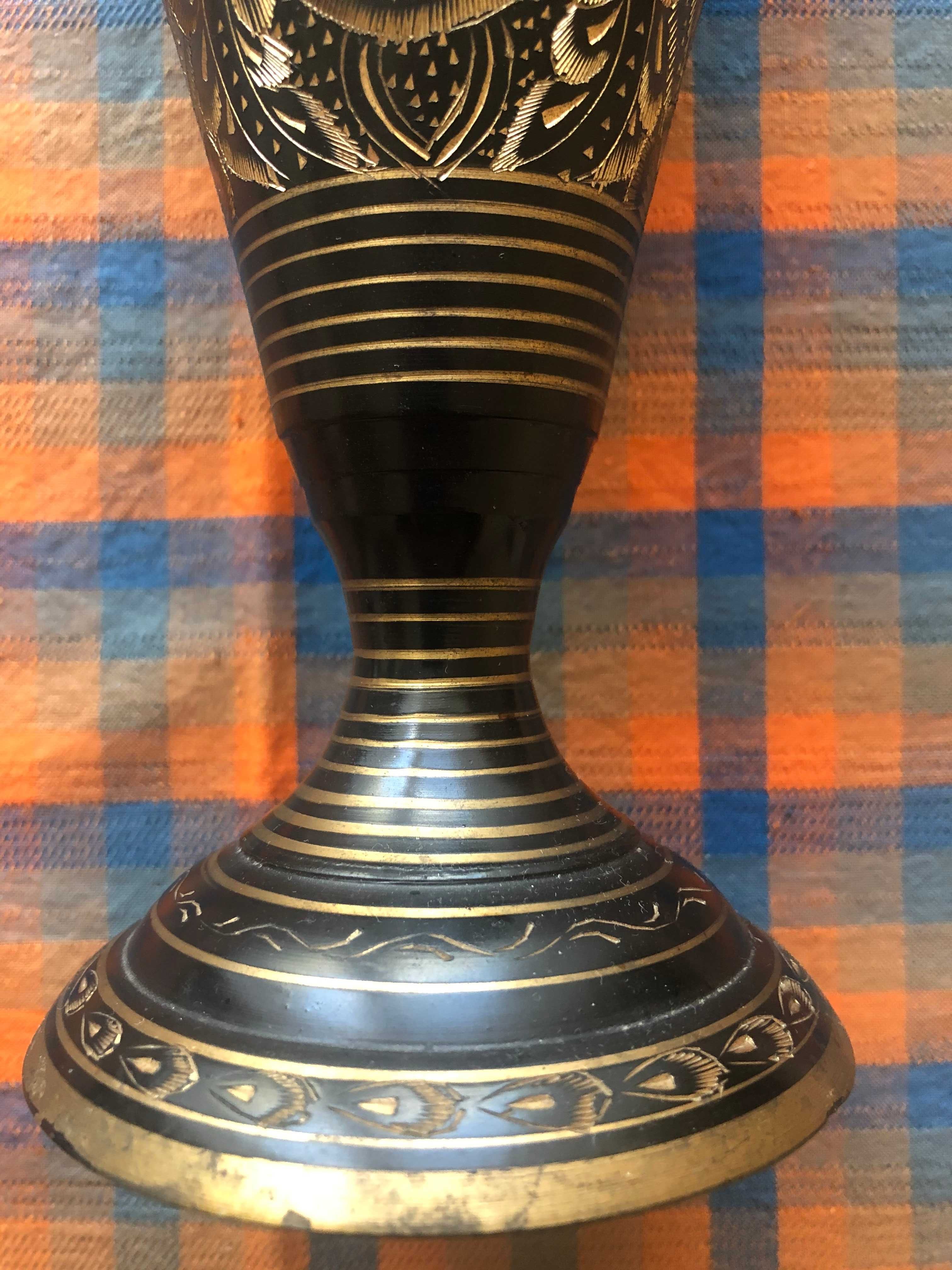 Индийская железная ваза ручной работы