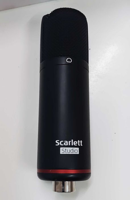 Focusrite Scarlett 2i2 Studio (3ª Geração) – Kit Completo