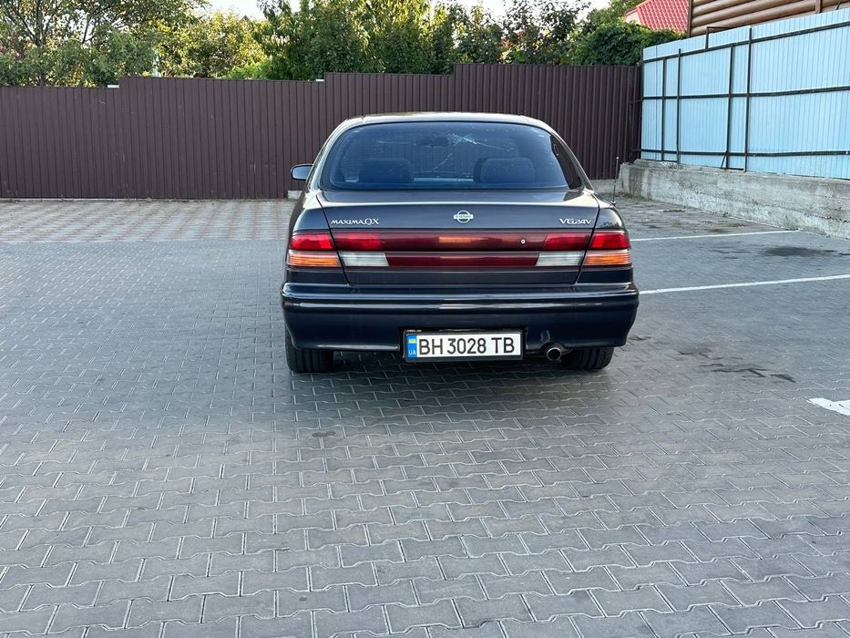 Продам машину ..