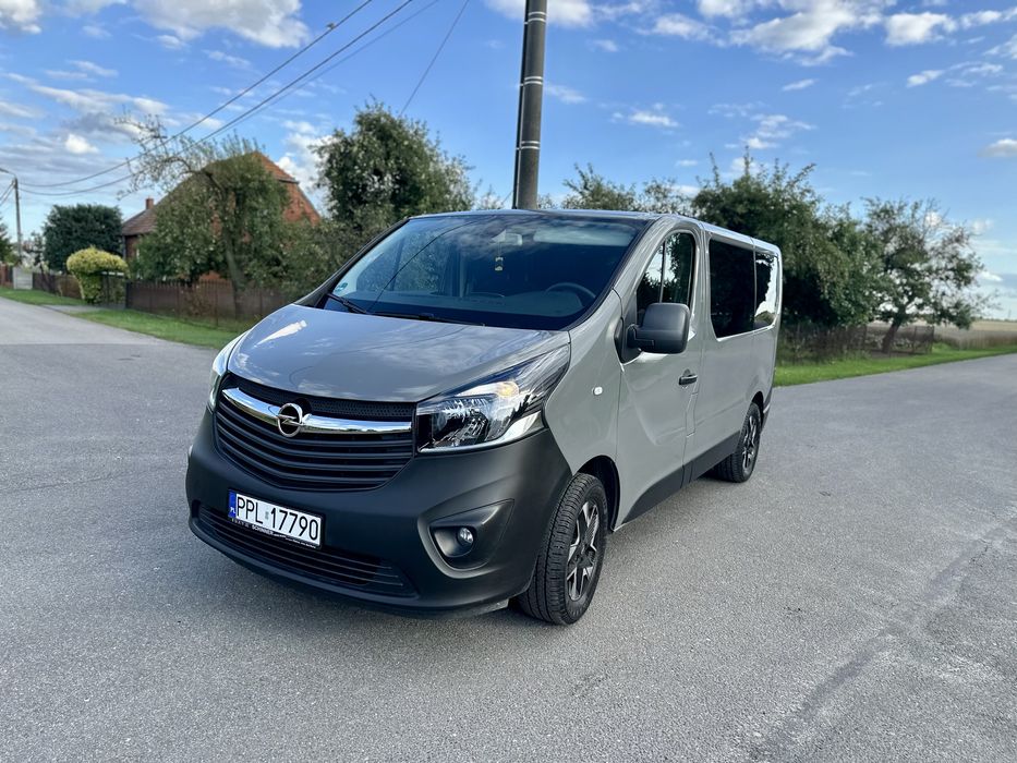 Opel Vivaro 8 osób Bezwypadkowy