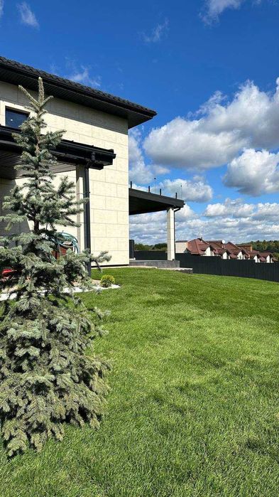 Просторий будинок в Лісниках з панорамним видом — мальовниче місце!