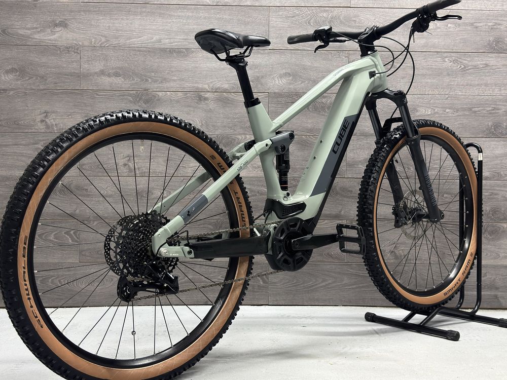 Гірський електровелосипед Cube (рама L колеса 29) BOSCH , SRAM