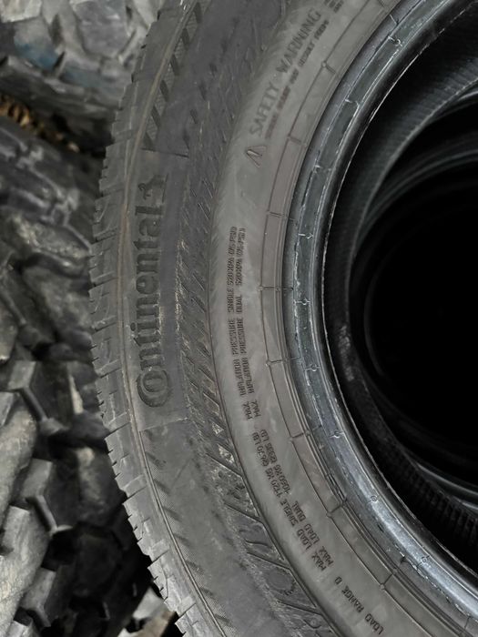 Шини CONTINENTAL 225/70 R15C, VanContact 4Season, всесезонна цешка