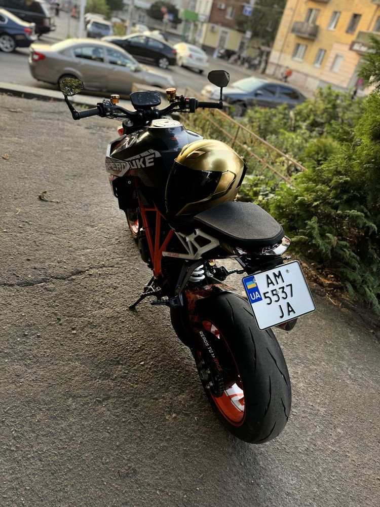 KTM 1290 super duke r