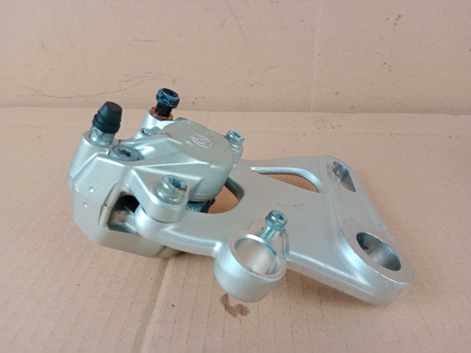 Ducati Monster 696 Zacisk Hamulcowy Tył BREMBO Klocki Hamulcowe Kopyto