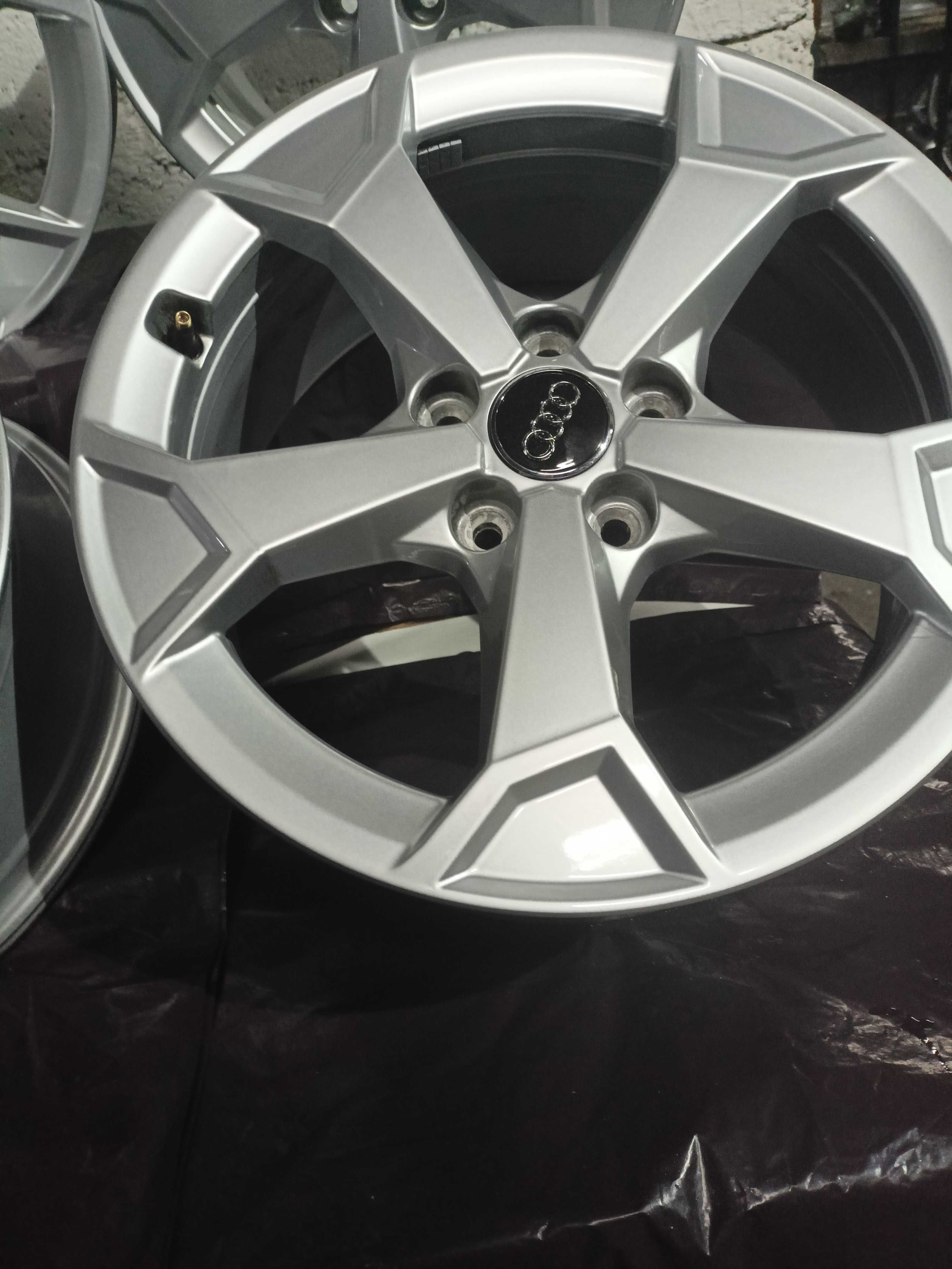 9# Felga aluminiowa Audi OE AUDI  6.5" x 17" 5x112 ET 38 Vw Seat Skoda