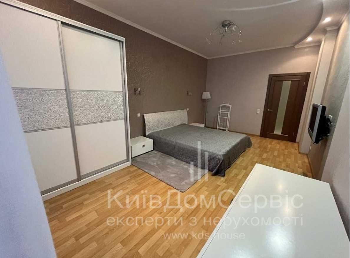 3 кімнатна квартира Дмитрівська 82 Центр площа Перемоги