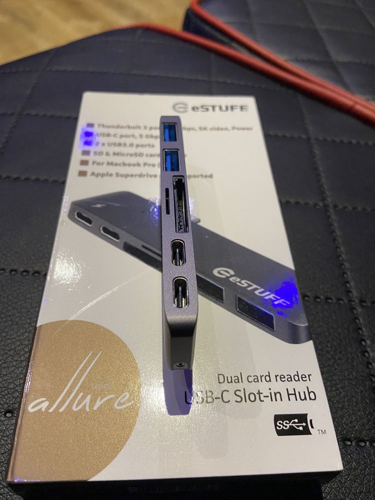 USB-C Slot-in Hub Pro  - eStuff