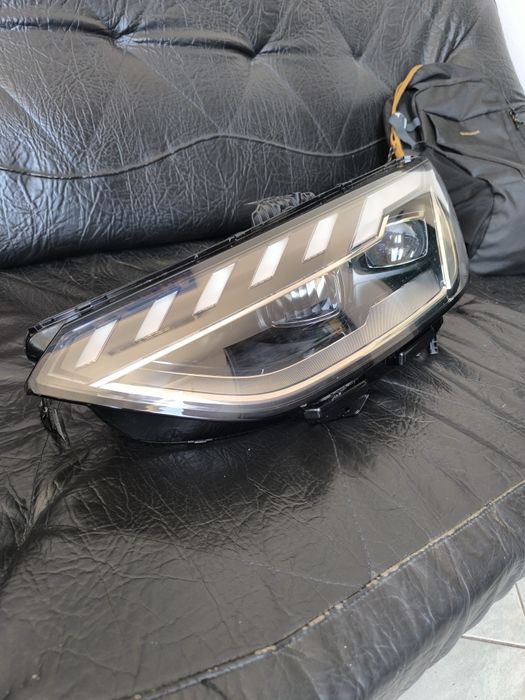 Lampa audi a4 b9 2023r LED, lewa, uszkodzona