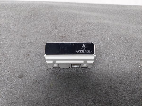 Display / ecrã de informações TOYOTA Prius Hatchback (_W3_)