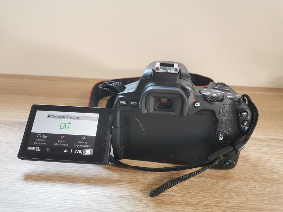 Canon EOS 250D 18-55mm