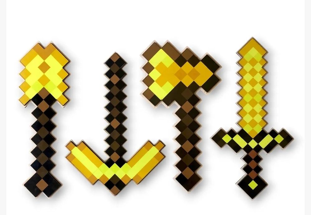 Набір іграшок minecraft золотий.