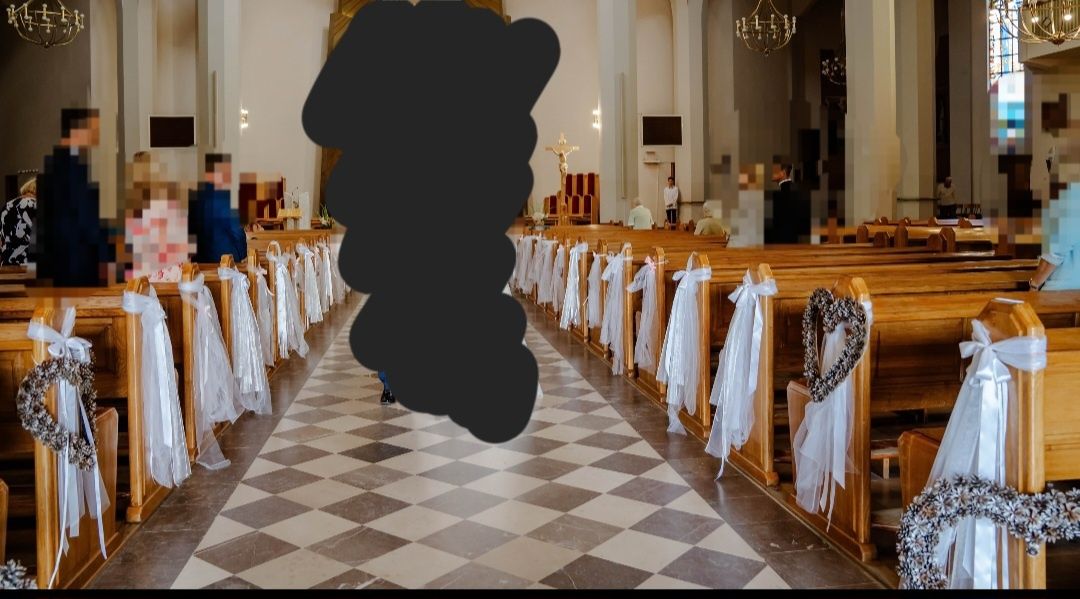Dekoracja ślubna kościoła cztery serca boho białe