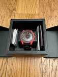 Mission Earth Lava SO33O100 – Omega x Swatch PL Premiera