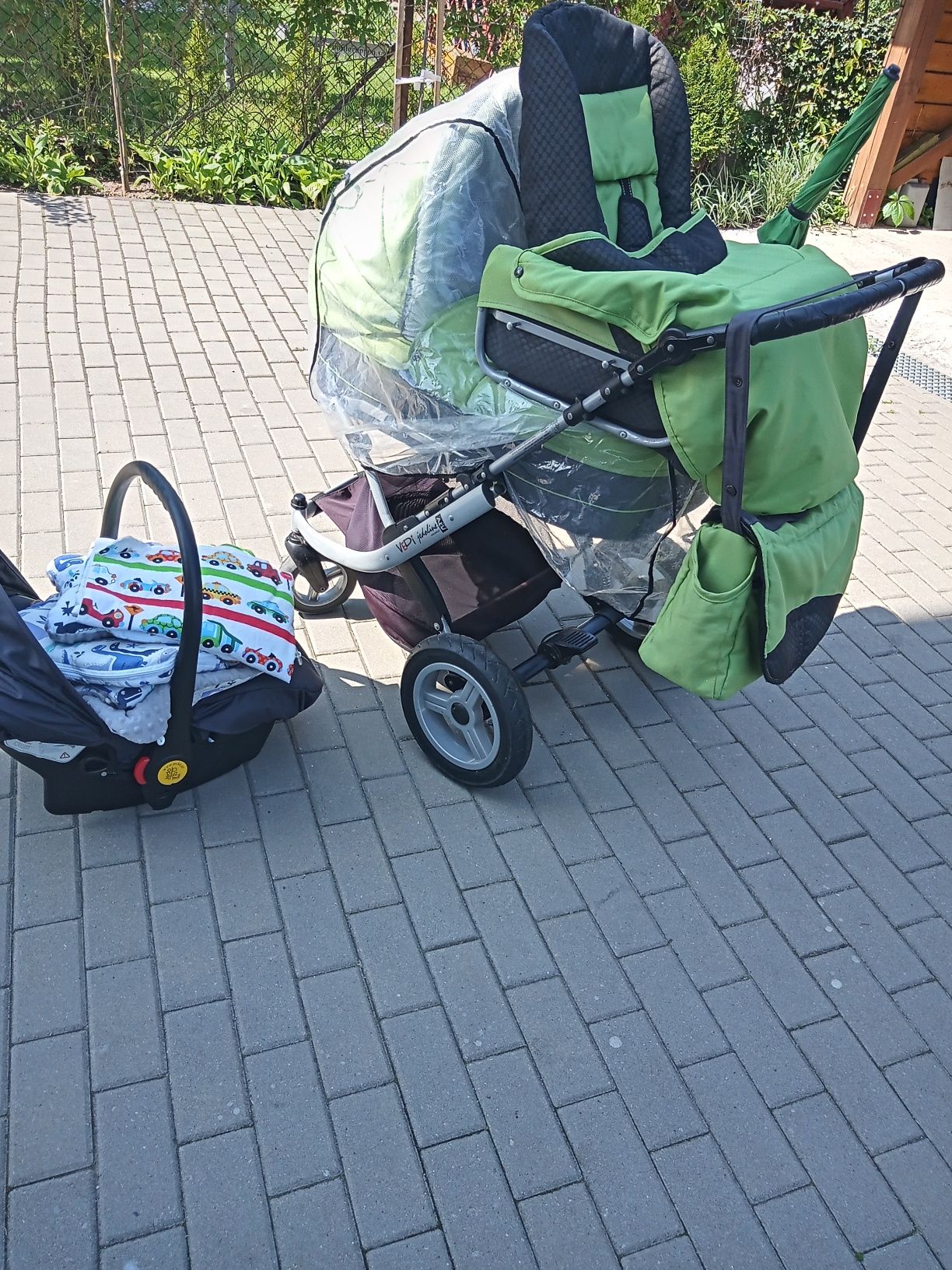 Wózek dziecęcy gondola , spacerówka , fotelik samoch + adaptery+ inne