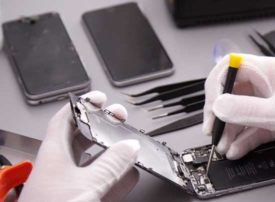 Serwis Apple iPhone naprawa szybki wyświetlacza LCD, wymiana baterii