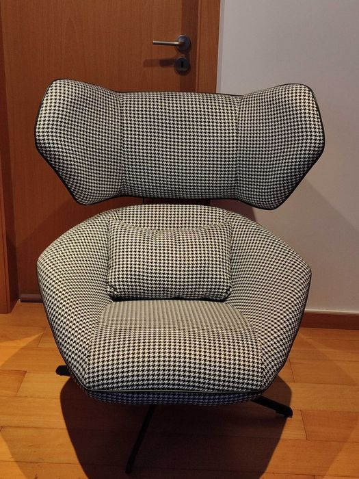 Poltrona Rotativa Xadrez